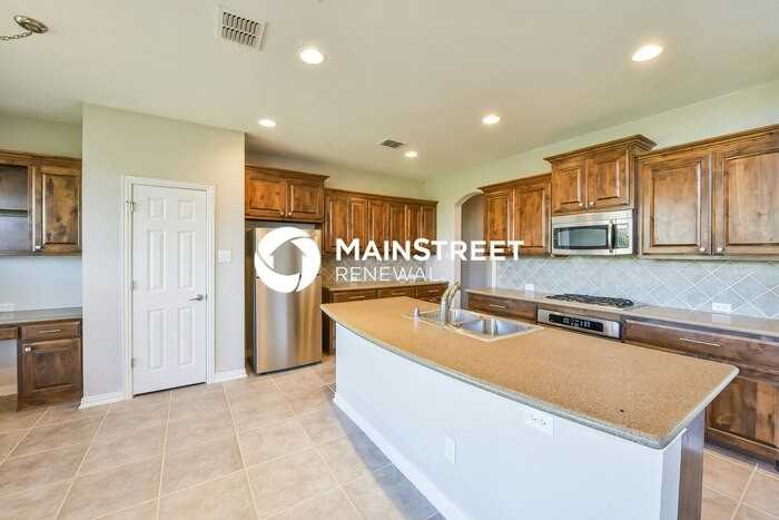 13673 Saddlewood Dr - Photo 4 of 16