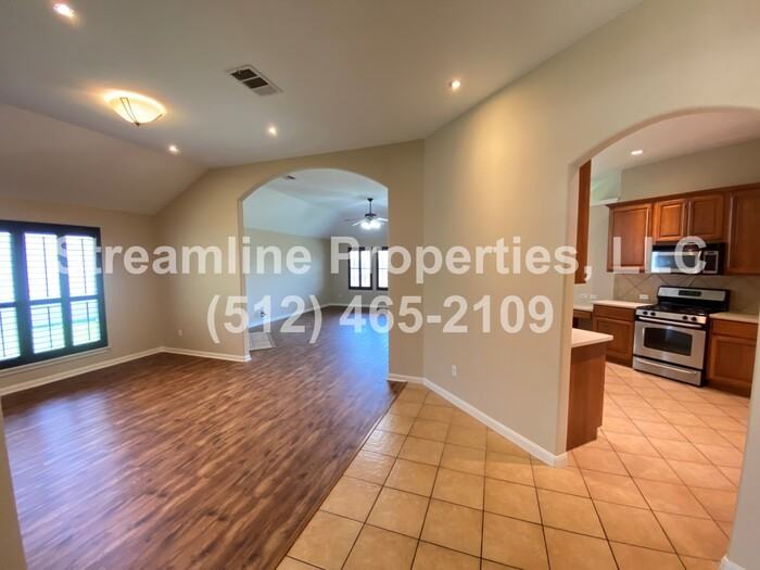 1013 Kensington Castle Trl - Photo 5 of 18