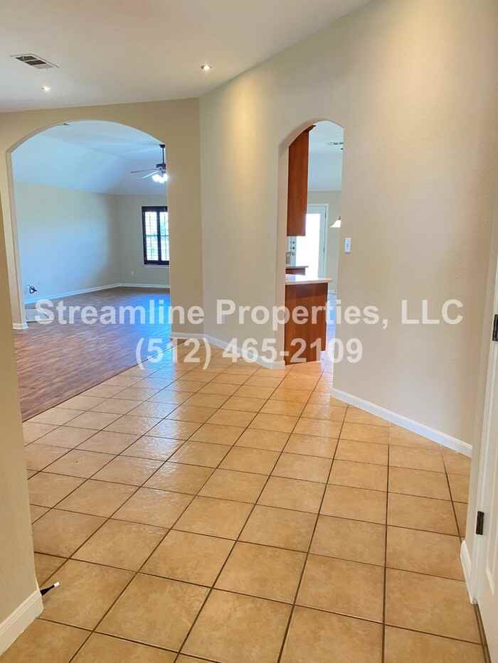 1013 Kensington Castle Trl - Photo 7 of 18