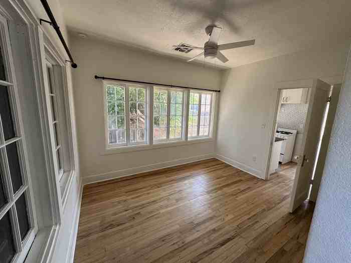 2045 N 11th St - Photo 5 of 8