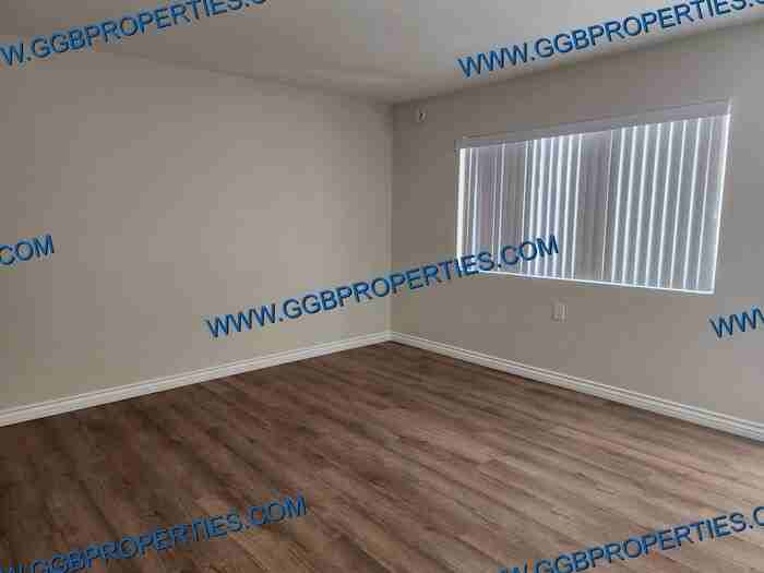 1084 E South St #1 - Photo 3 of 5
