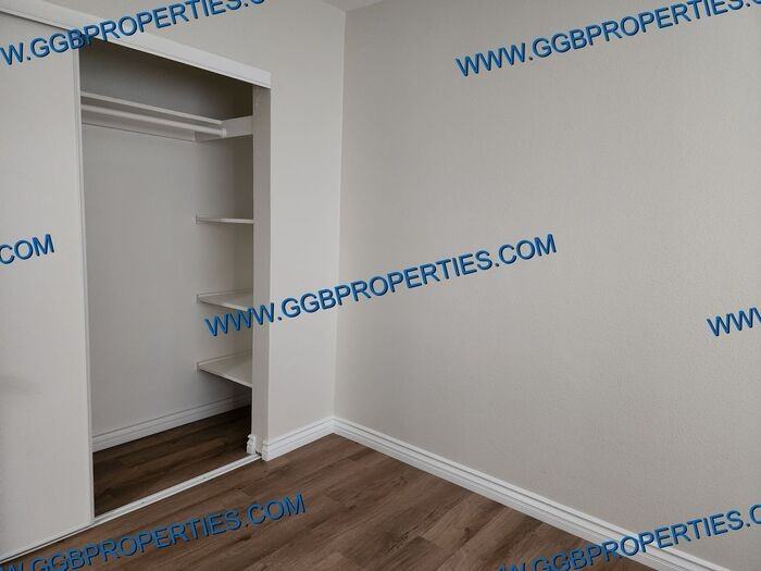 1084 E South St #1 - Photo 4 of 5