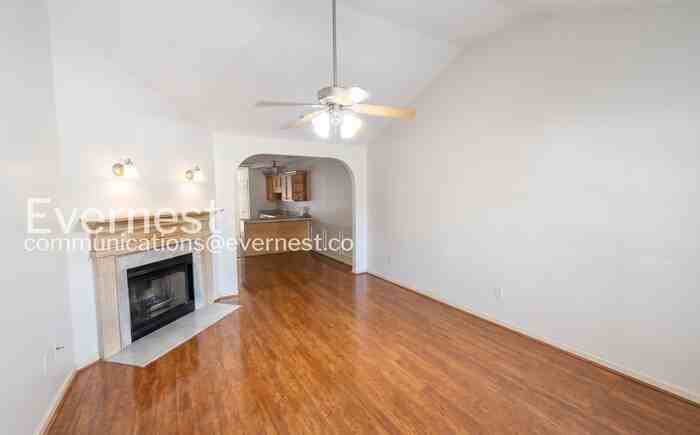 108 Sugar Hill Ln - Photo 2 of 21