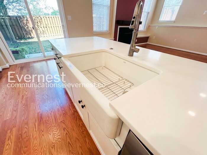 8348 Middle Ruddings Dr - Photo 5 of 25