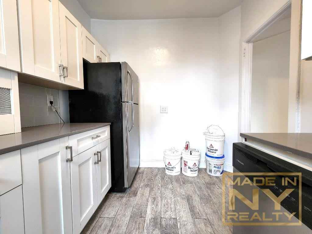 2907 31st Ave #5A - Photo 2 of 7