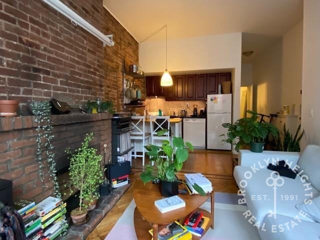 211 Clinton St #2A - Photo 2 of 7