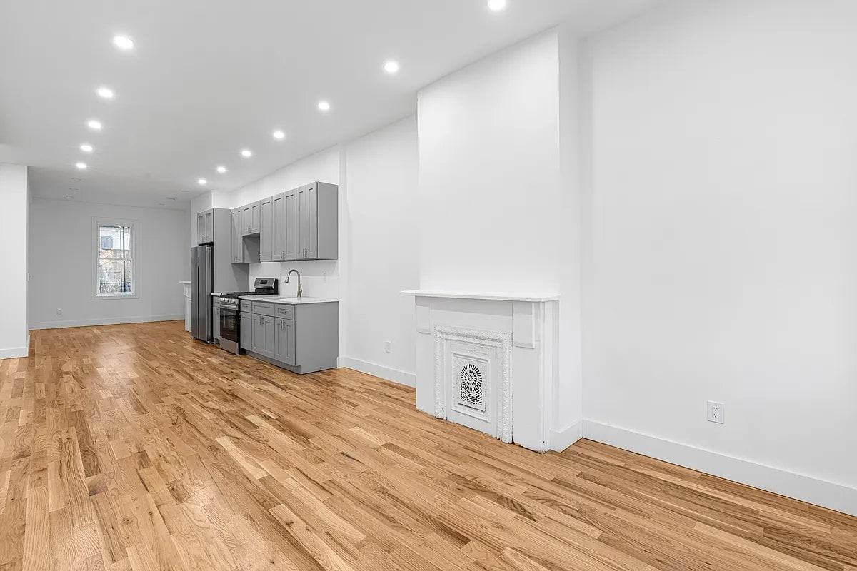 1208 Saint Marks Ave #2B - Photo 7 of 9