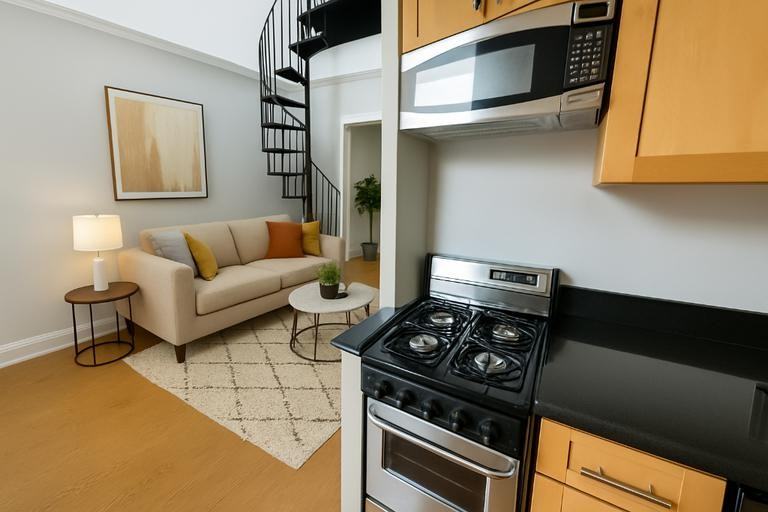 E 100th St #6C - Photo 3 of 7