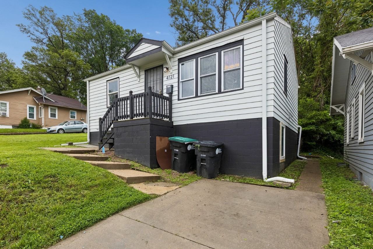 4121 Spencer St - Photo 2 of 20