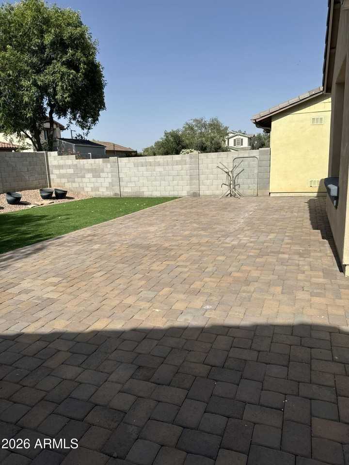 15128 W Windrose Dr - Photo 2 of 22