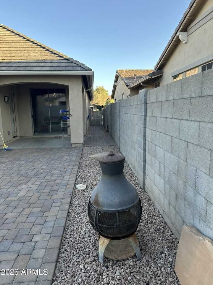 15128 W Windrose Dr - Photo 4 of 22
