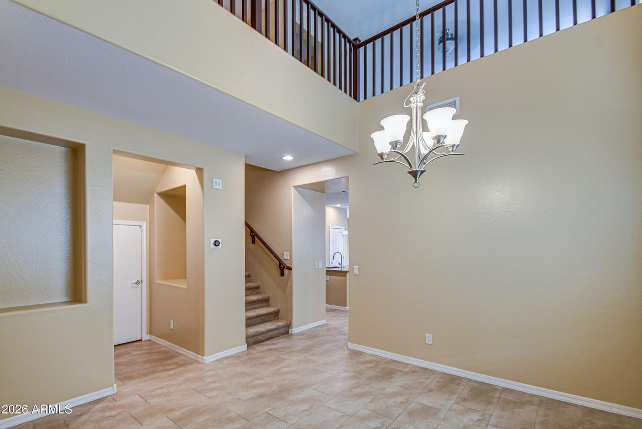 3114 E Franklin Ave - Photo 3 of 50