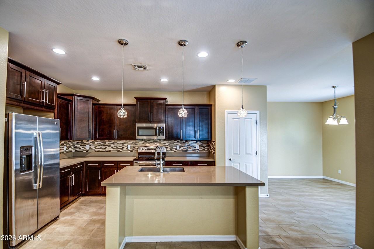 3114 E Franklin Ave - Photo 5 of 50