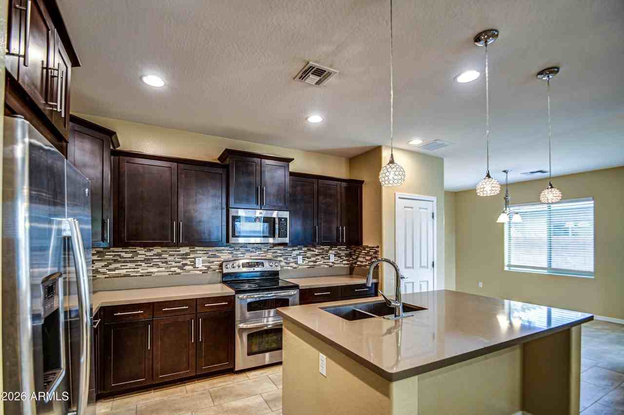 3114 E Franklin Ave - Photo 7 of 50