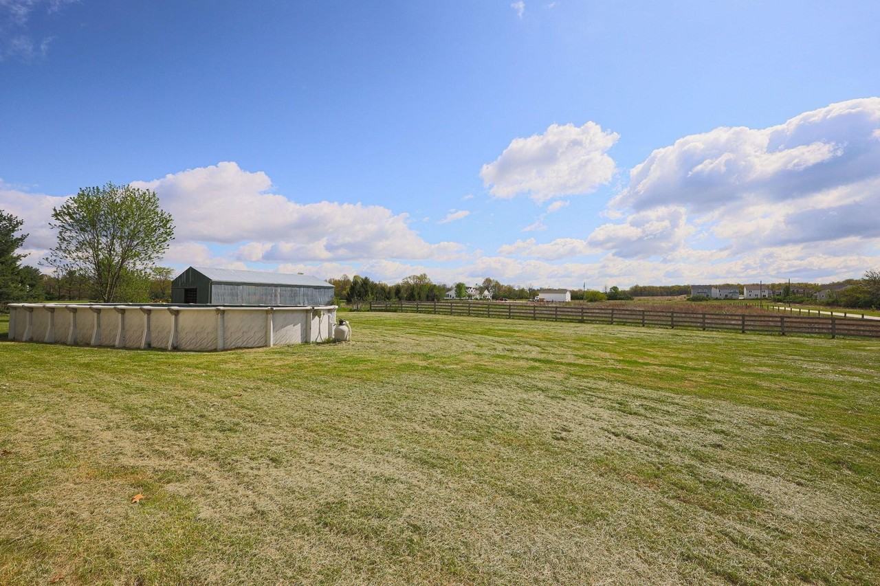 1155 S 3 Bs And K Rd - Photo 5 of 44