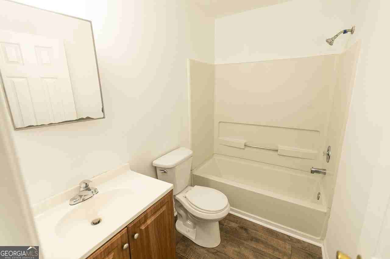 2761 Rockdale Dr - Photo 6 of 24