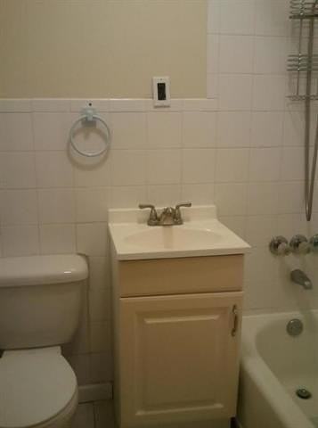 281 Monmouth St #3 - Photo 3 of 4