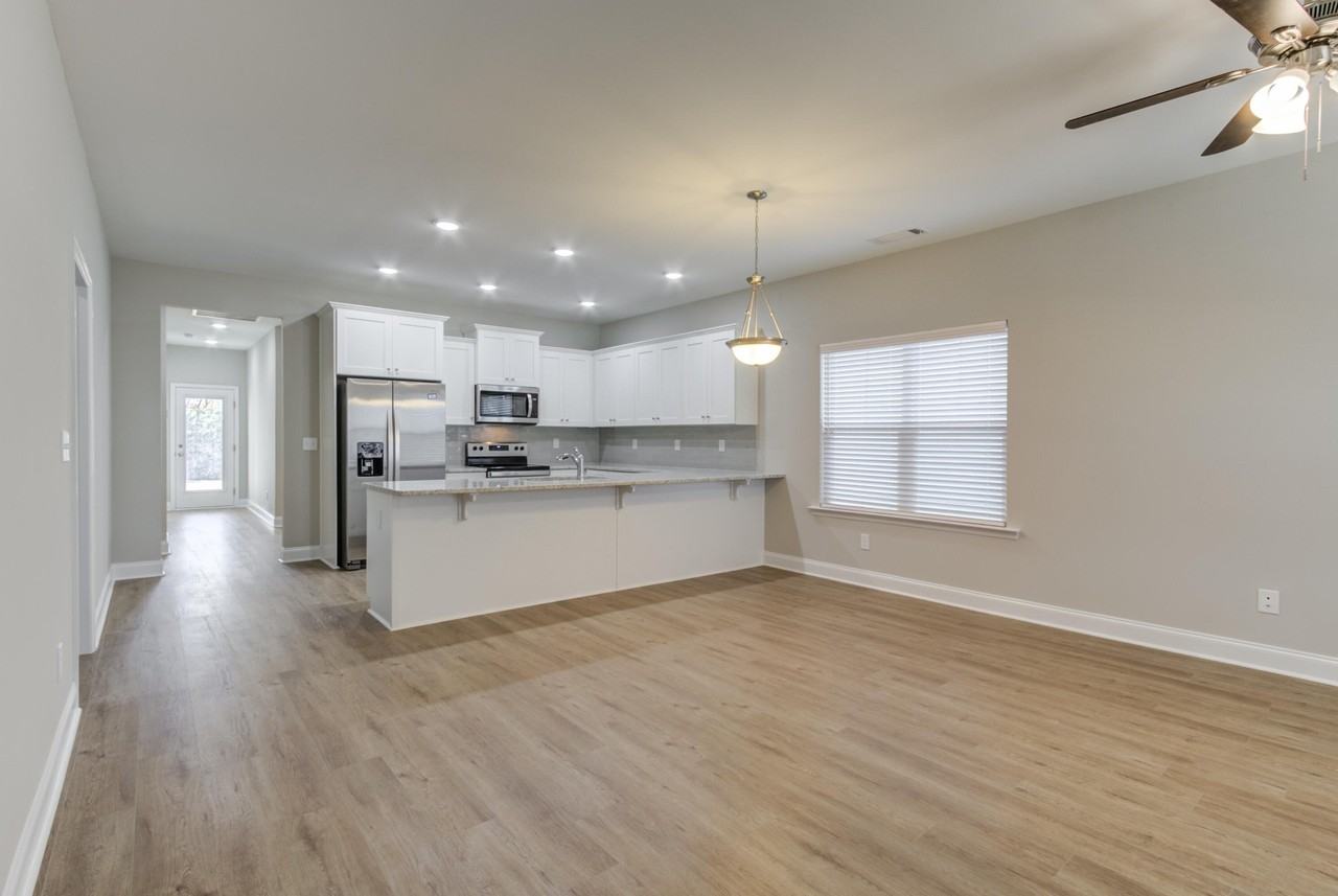 1247 Augusta West Pkwy - Photo 7 of 23