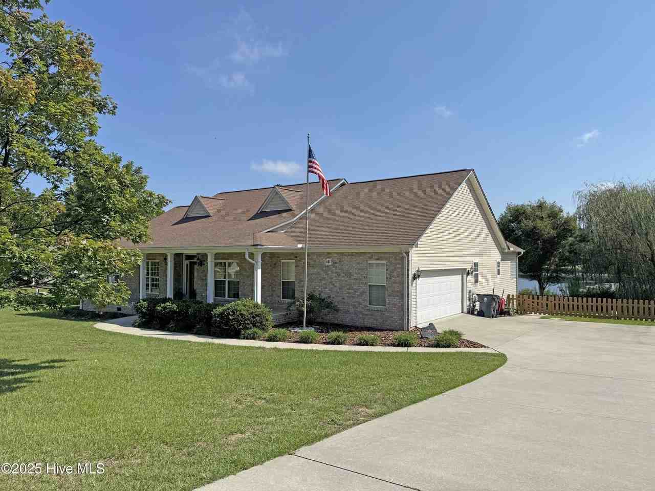 130 Presnell Ct - Photo 2 of 29