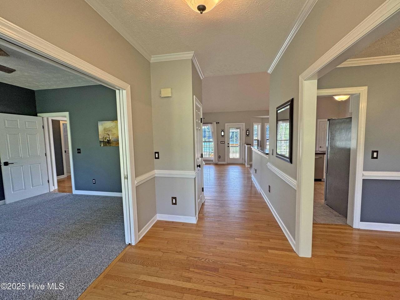 130 Presnell Ct - Photo 4 of 29