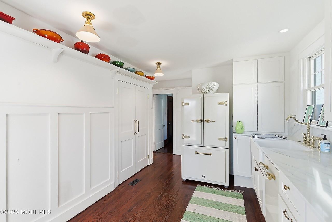 600 N Bayview Ave - Photo 7 of 27