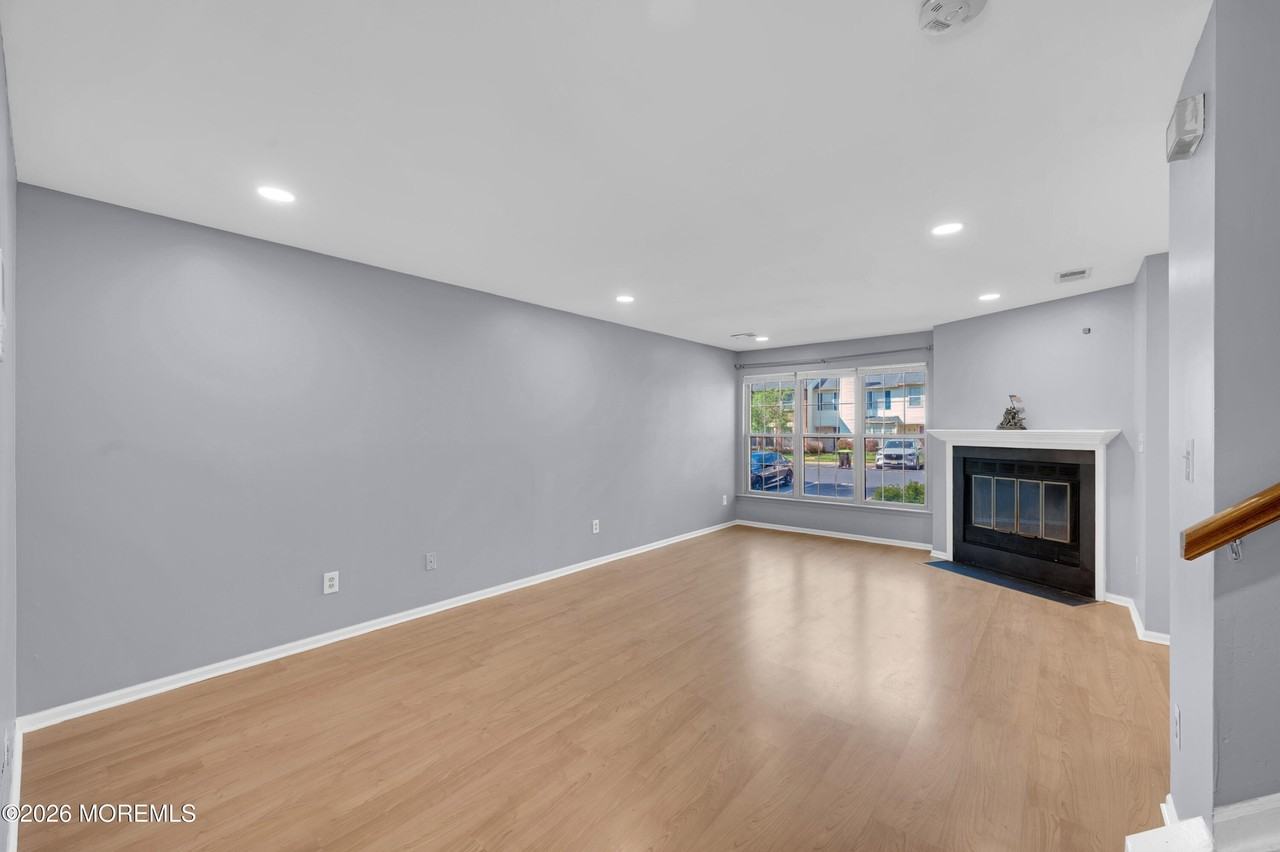 35 Whistler Dr #1 - Photo 5 of 34