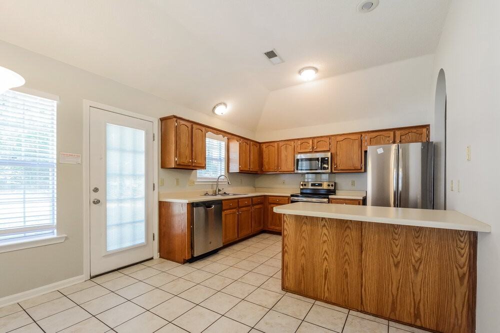 6202 Morgan Manor Cv - Photo 6 of 16