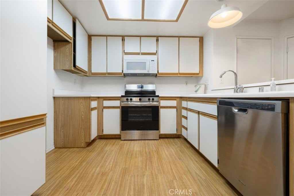 2800 Keller Dr #152 - Photo 5 of 44