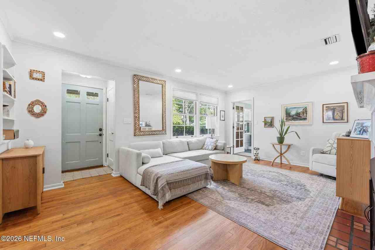 1650 Parrish Pl - Photo 5 of 23