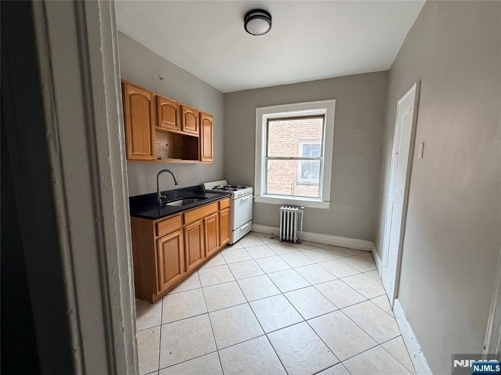 16 Irving St #C7 - Photo 3 of 8
