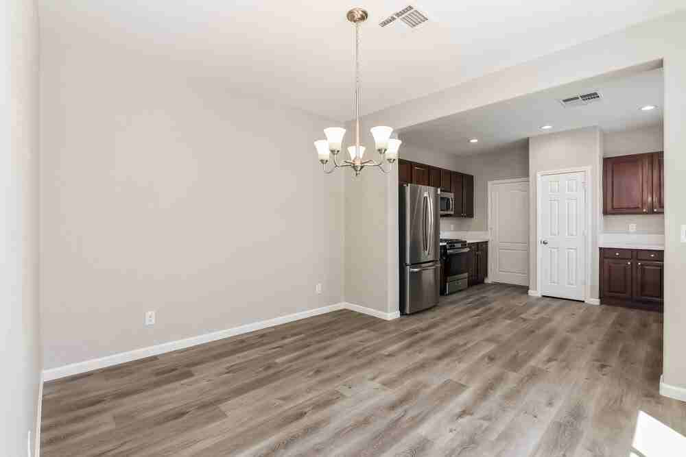 9011 College Green St - Photo 7 of 17