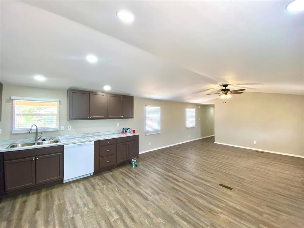 5850 Hartford St #123 - Photo 5 of 14