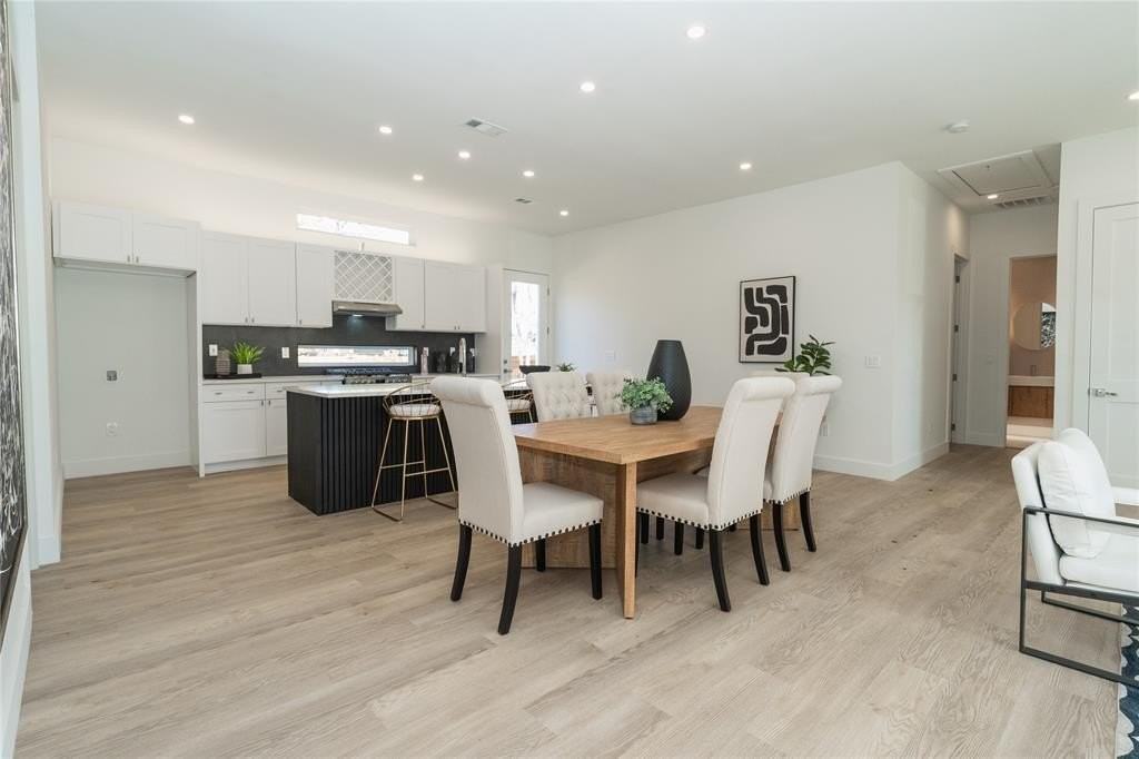 115 E Ireland Dr - Photo 4 of 15