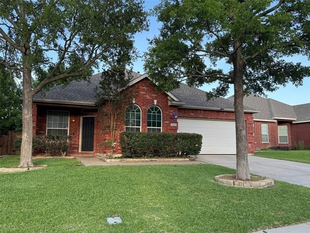 2313 Dalhart Trl - Photo 2 of 26