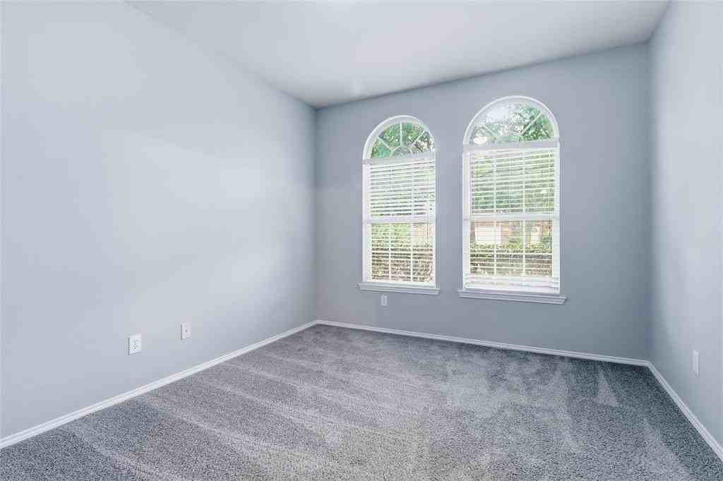 2313 Dalhart Trl - Photo 5 of 26