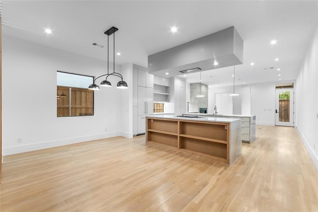 5413 Melrose Ave - Photo 6 of 34