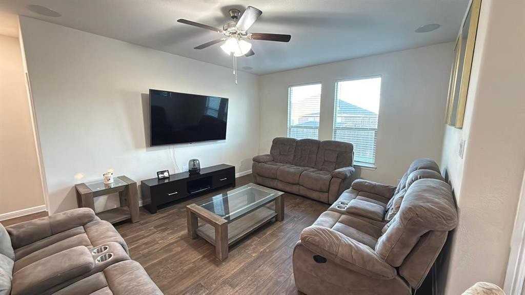 9124 Sycamore Leaf Dr - Photo 3 of 20
