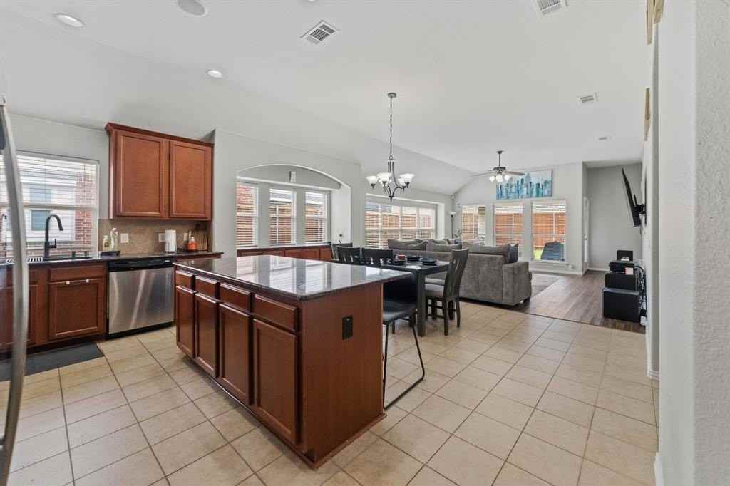 2616 Pine Trail Dr - Photo 7 of 23