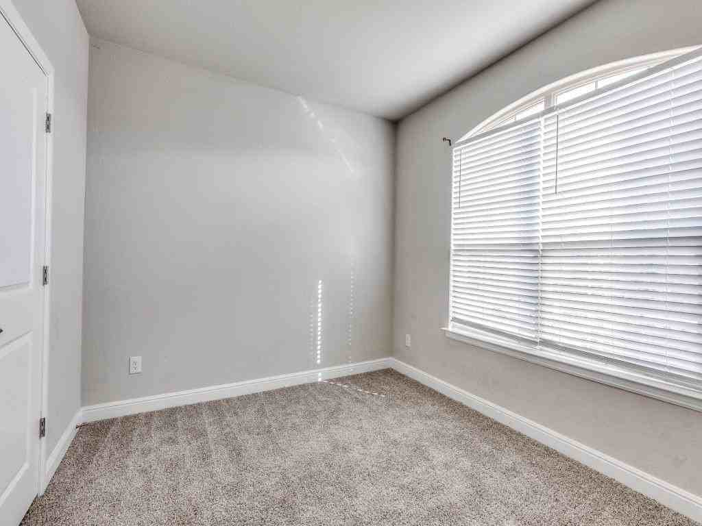 1240 Bosque Ln - Photo 7 of 12