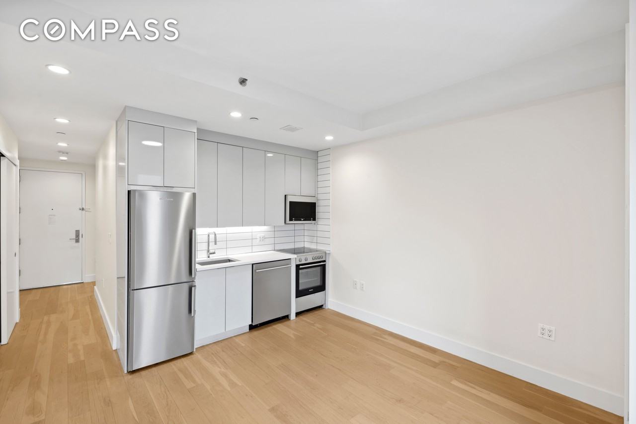 195 Clarkson Ave #5C - Photo 3 of 17