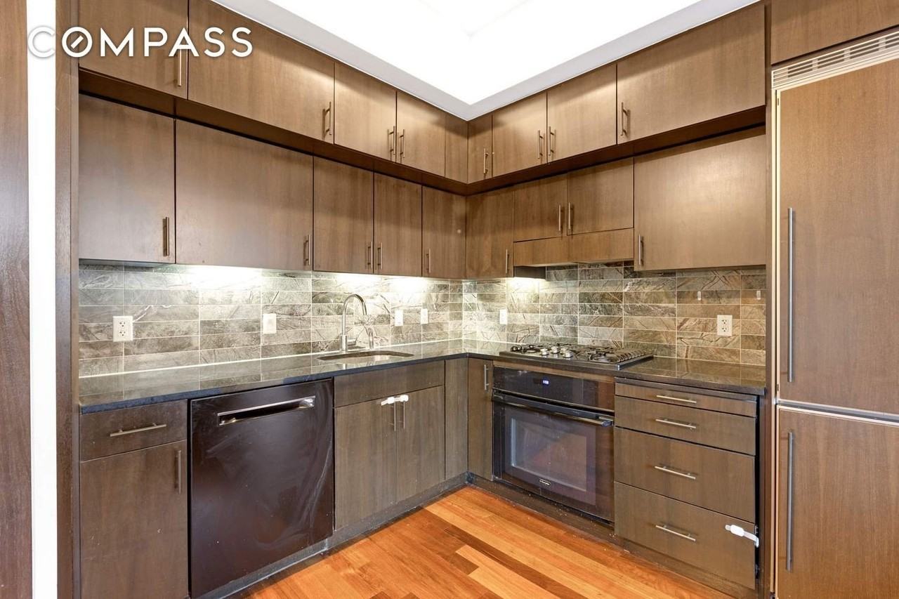 150 Myrtle Ave #1005 - Photo 2 of 20