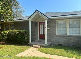 featured image of 121 Oakcrest Dr