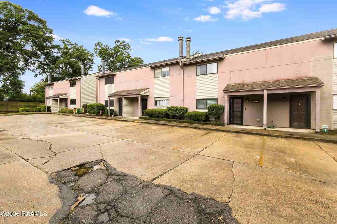 110 W Bayou Pkwy #102 - Photo 2 of 18