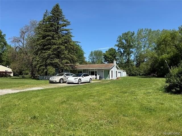 896 Grace Ave - Photo 2 of 18