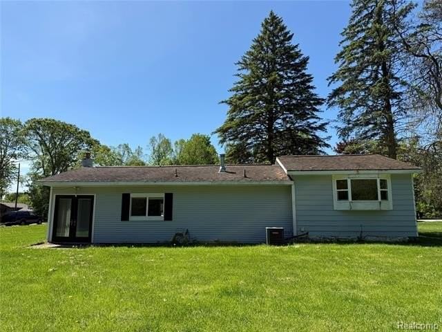 896 Grace Ave - Photo 6 of 18
