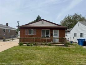5665 Nightingale St - Photo 1 of 1