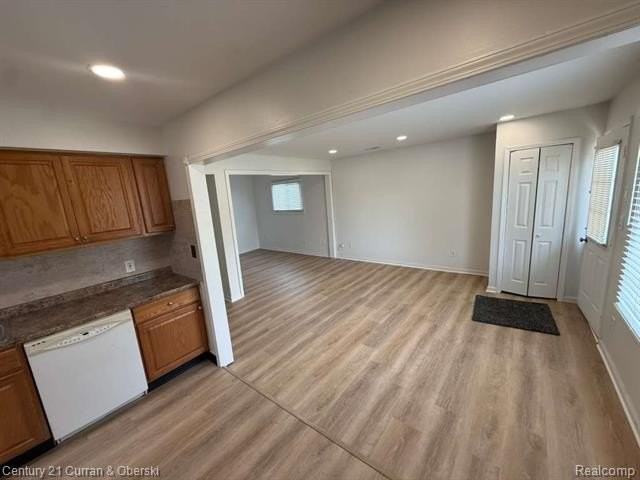 5665 Nightingale St - Photo 5 of 14