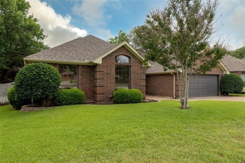 2117 N Aspenwood Dr - Photo 2 of 40
