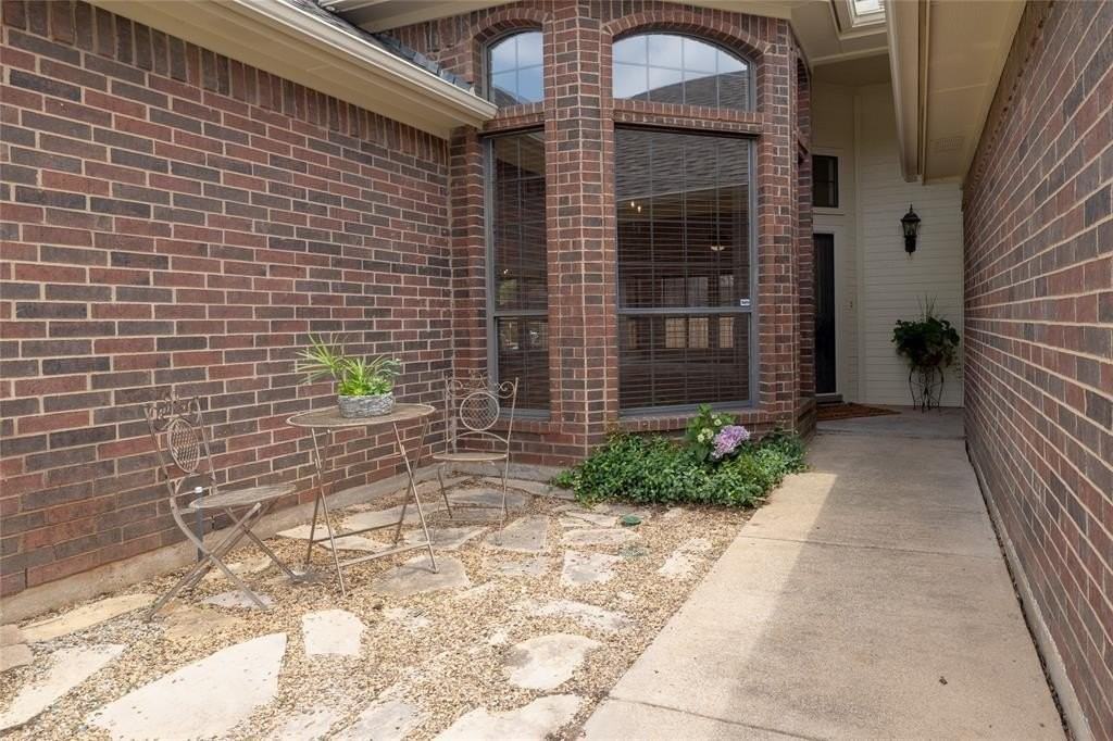 2117 N Aspenwood Dr - Photo 4 of 40