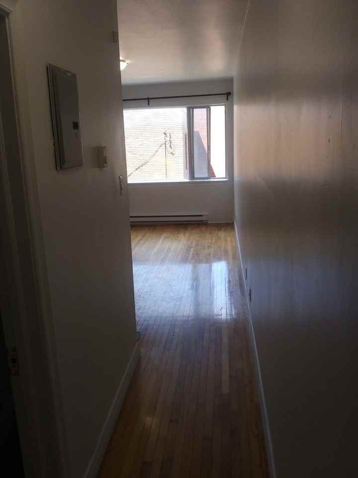 5841 Rue Sherbrooke Ouest #101 - Photo 4 of 5
